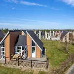2 Bedroom Gorgeous In Hébergement de vacances Hadsund