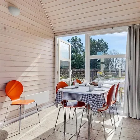 2 Bedroom Gorgeous In Hébergement de vacances Hadsund