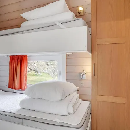 2 Bedroom Gorgeous In Hébergement de vacances