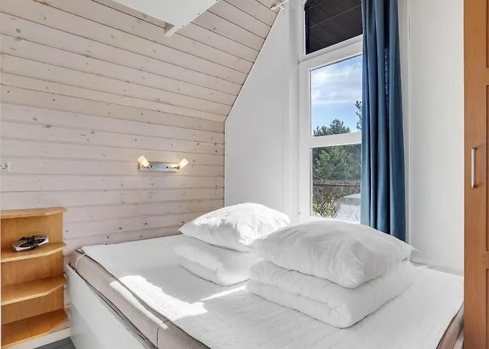 2 Bedroom Gorgeous In *