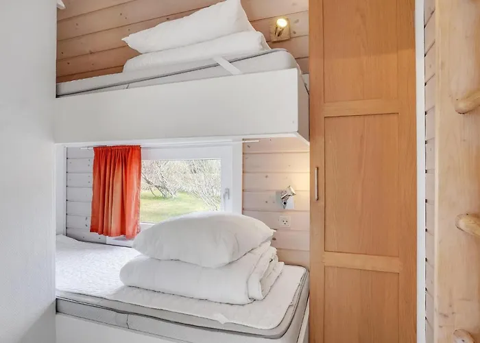 2 Bedroom Gorgeous In Σπίτι διακοπών